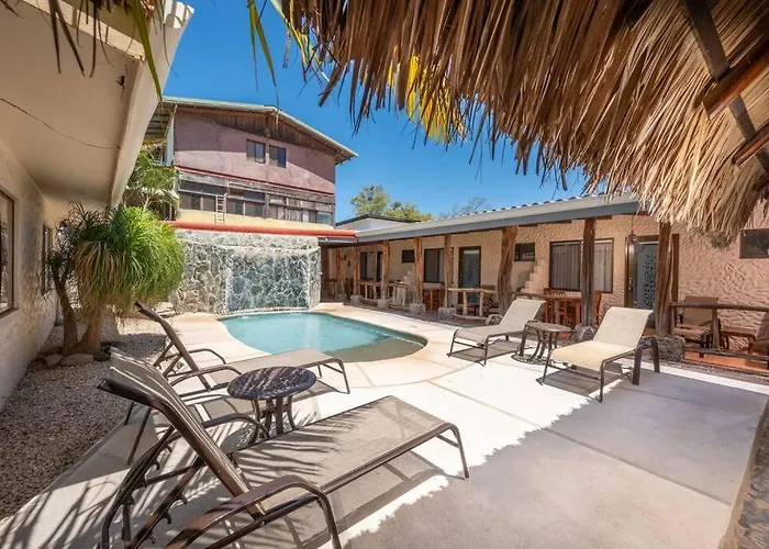 Cozy Beachside With Pool And Free Wifi Apartamento