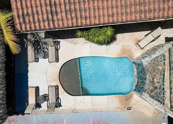 Cozy Beachside With Pool And Free Wifi Apartamento *